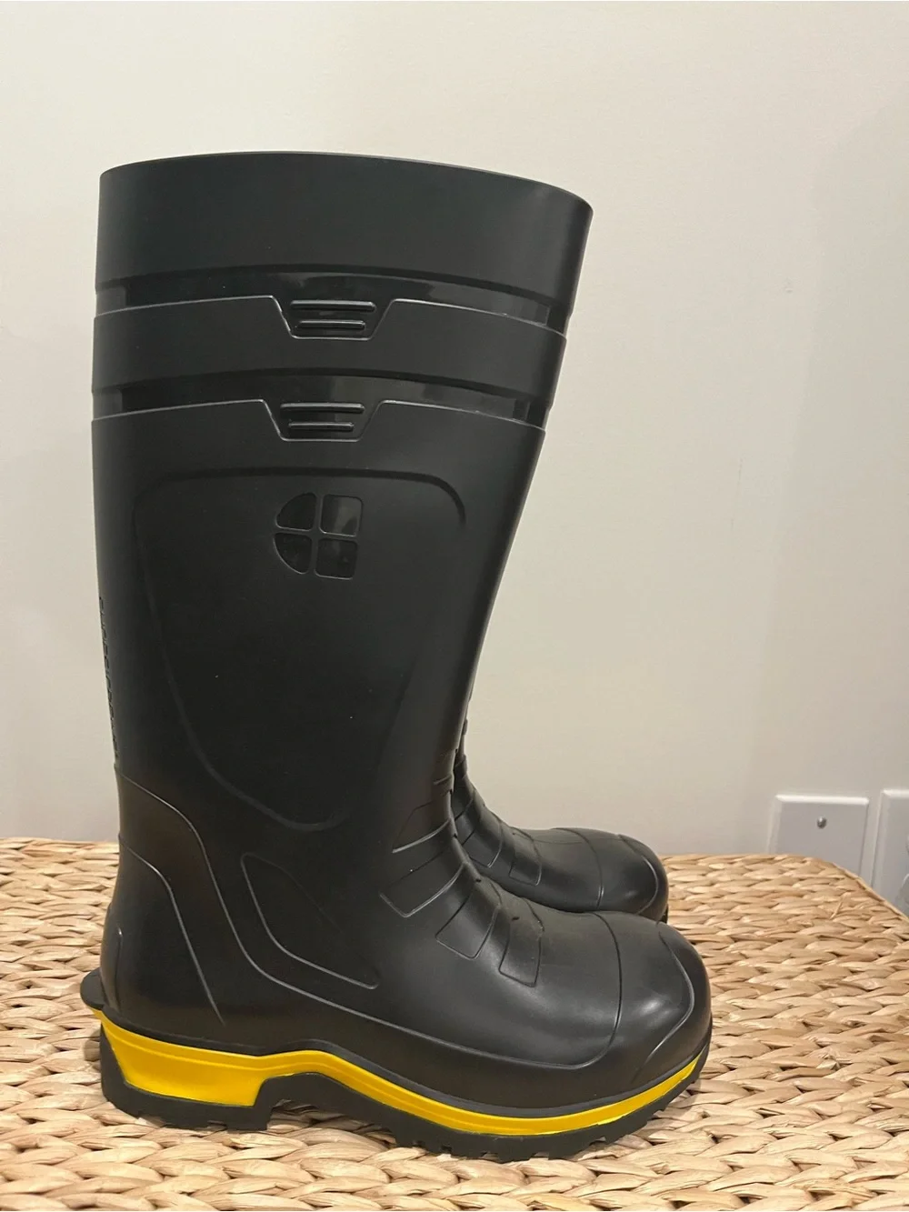 Shoes For Crews Black Tall Slip-Resistant Work Boots (Unisex) (NWOT)